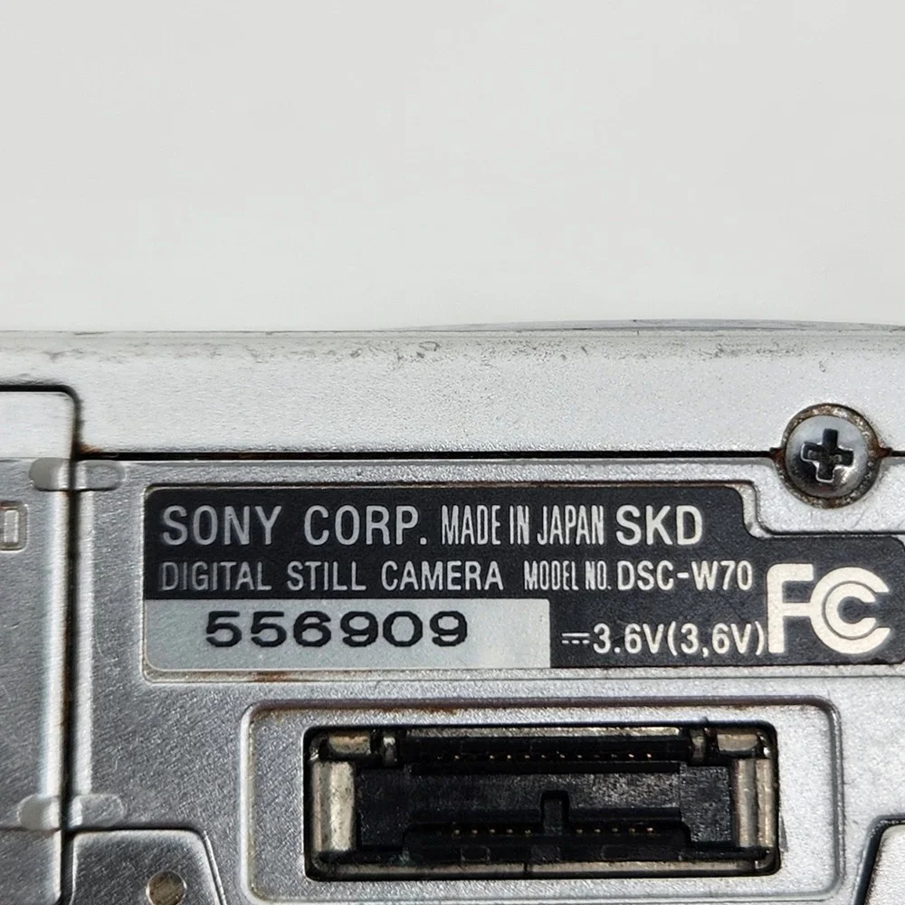 Sony Cybershot DSC-W70 DSC-S980 Digital Cameras‎ Parts Repair Lot Bundle
